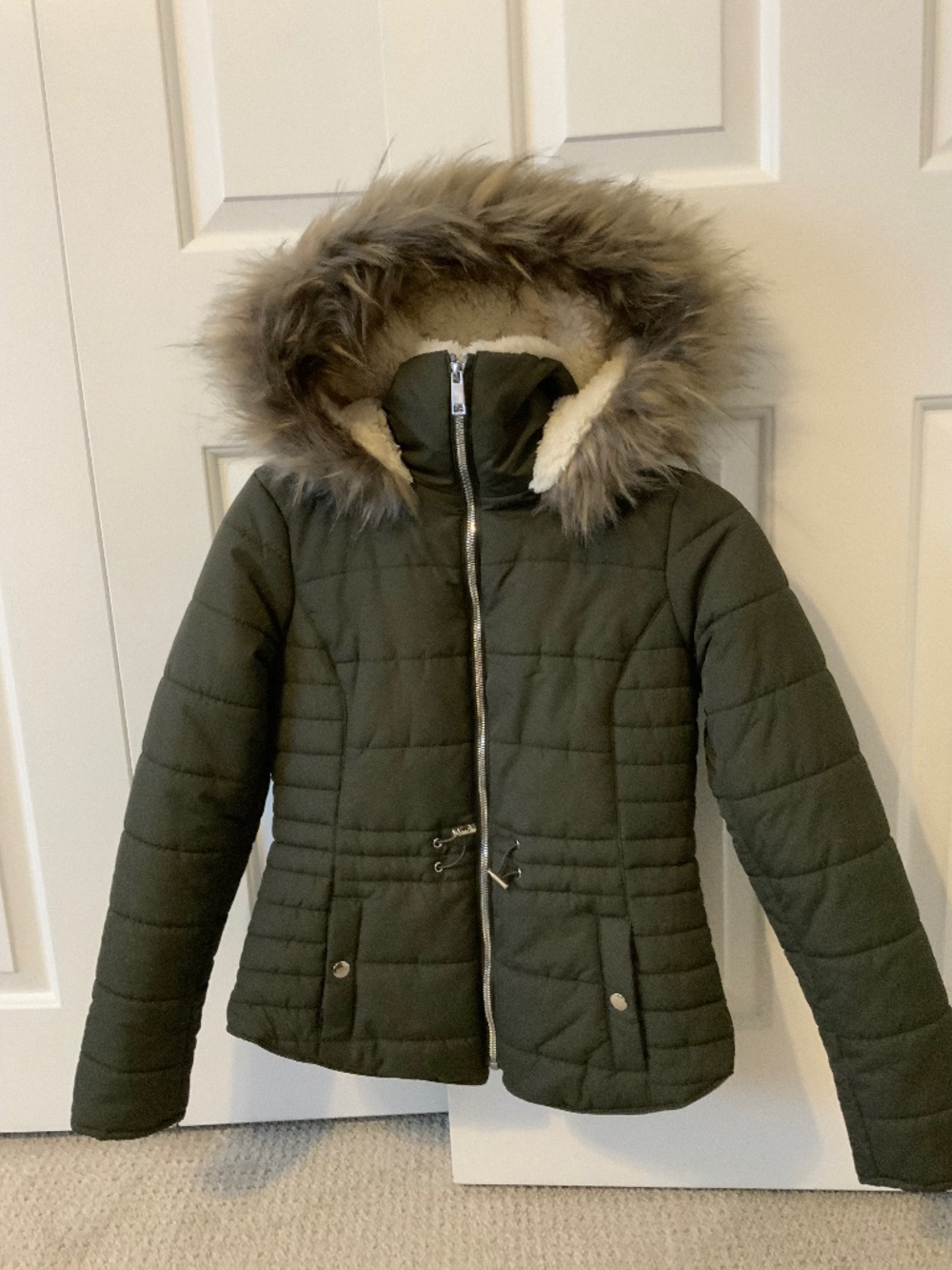 Coat Green by Maralyn & Me size 6